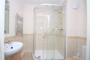 Shower room- click for photo gallery